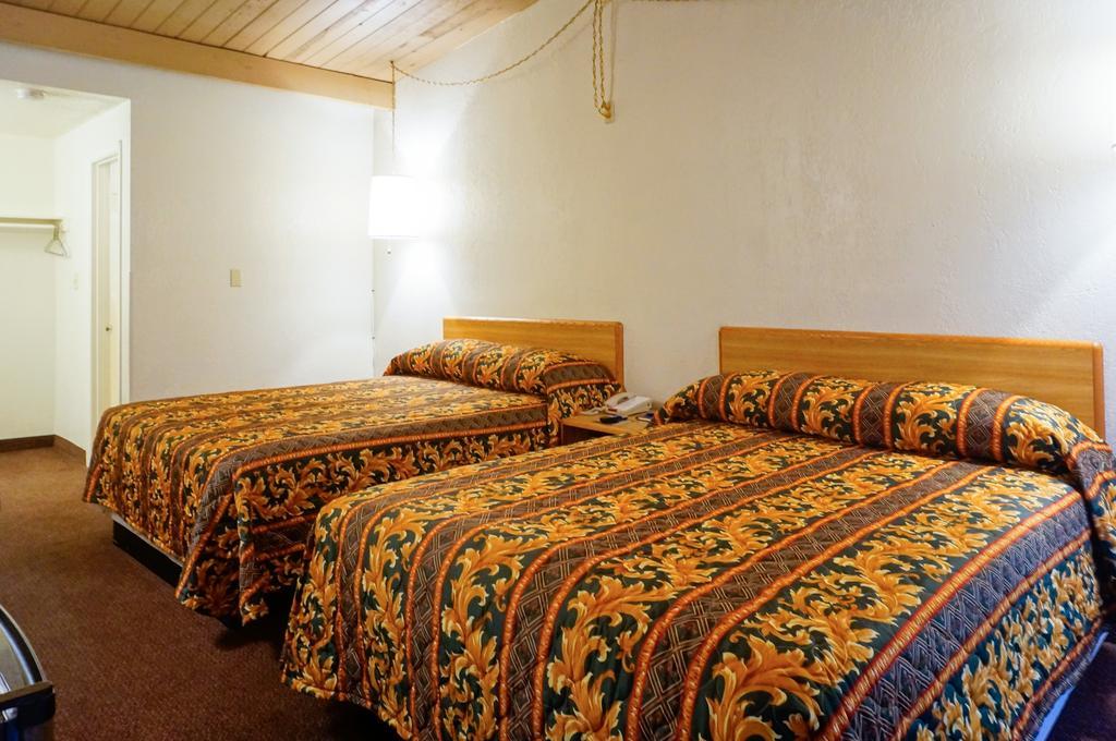 Ez 8 Motel San Jose II Стая снимка