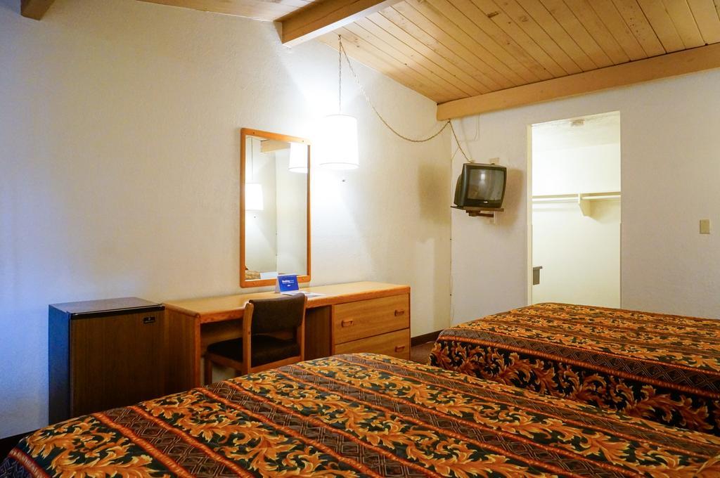 Ez 8 Motel San Jose II Стая снимка
