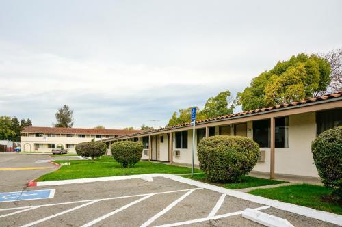 Ez 8 Motel San Jose II Екстериор снимка
